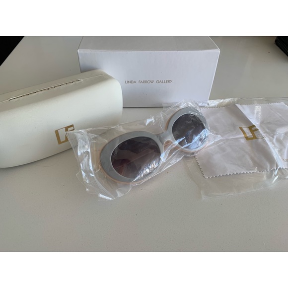 ✨HP ✨Linda Farrow Agent Provocateur Oval Sunglasses - Picture 5 of 14